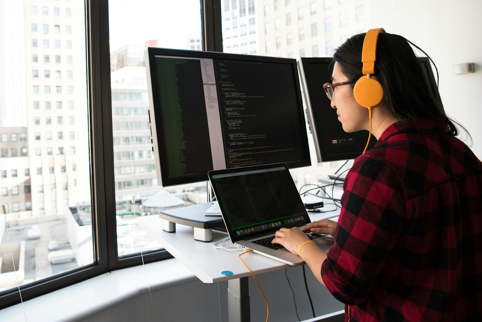 2026 年雲端租 Mac mini M4 GitLab Runner 與 Jenkins Agent：六區執行器決策｜KVMNODE